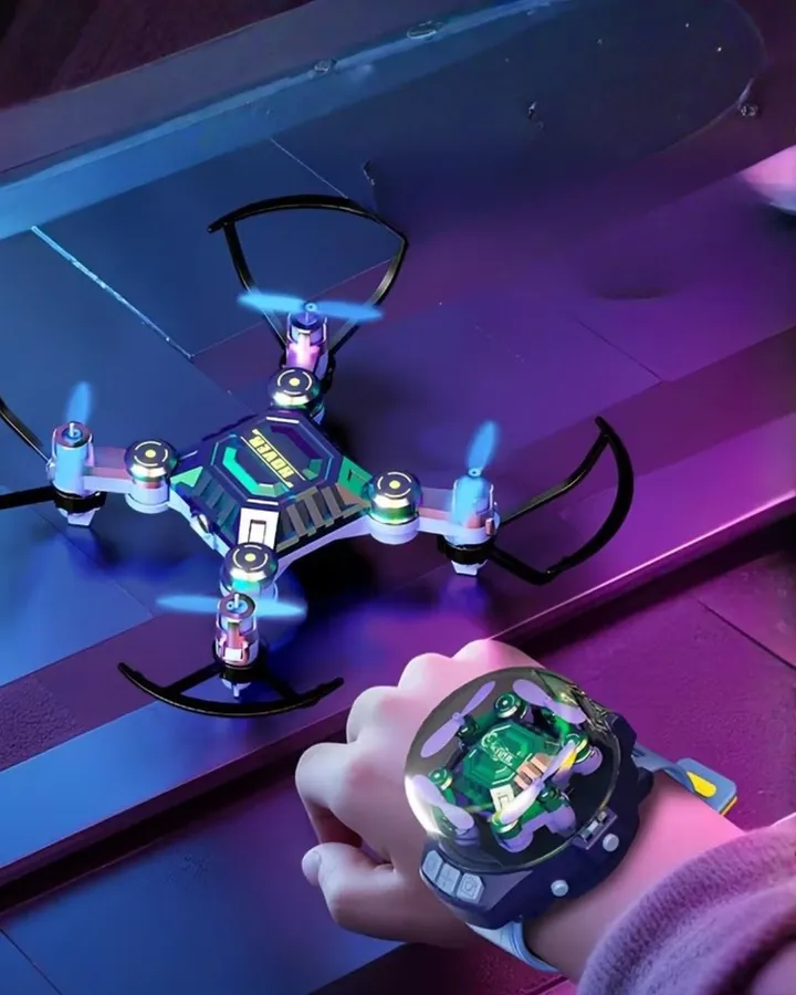 Mini dron con estuche de reloj